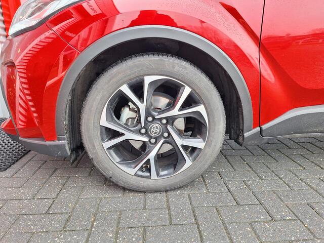 Toyota C-HR 1.8 Hybrid Dynamic Limited met trekhaak
