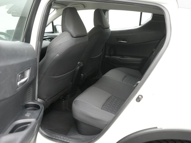 Toyota C-HR 2.0 Hybrid Dynamic | Apple Carplay/Android Auto | Trekhaak |