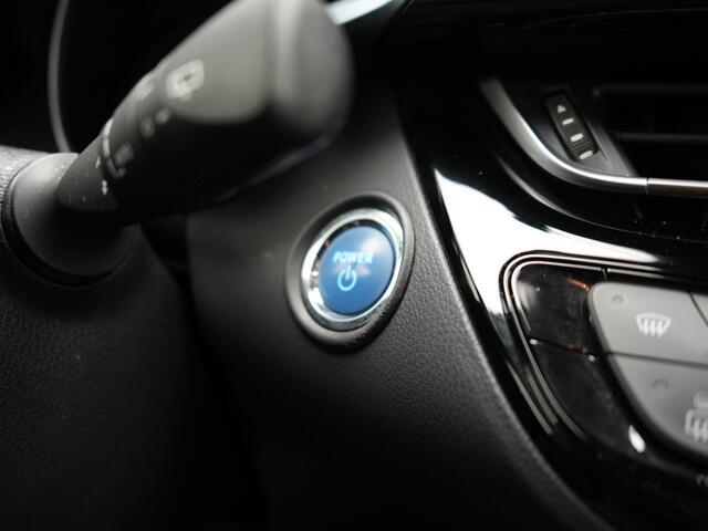 Toyota C-HR 2.0 Hybrid Dynamic | Apple Carplay/Android Auto | Trekhaak |