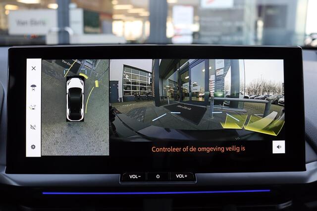 Toyota C-HR 2.0 Plug-in Hybrid 220 Executive , Executive Plus Pack, Nieuw en direct leverbaar met ¤2.000 inruilvoordeel