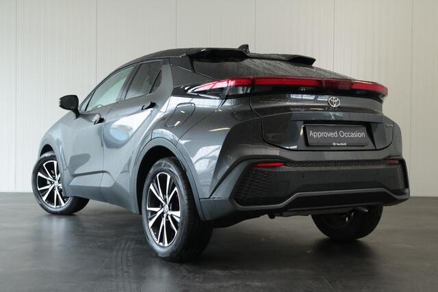 Toyota C-HR 1.8 Hybrid 140 First Edition Bitone, Navi, Carplay , Elek achterklep, Stoelverwarming.