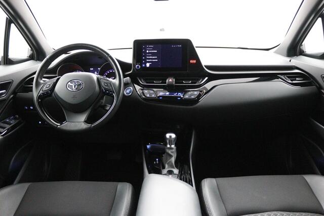 Toyota C-HR 2.0 Hybrid Style | Premium Pack | Apple Carplay | Navigatie | 10 Jaar garantie |