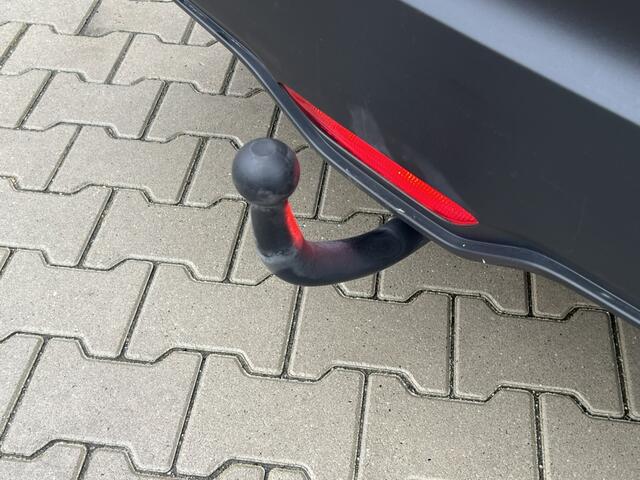 Toyota C-HR 1.8 Hybrid Style | Trekhaak | Navigatie