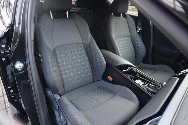 Toyota C-HR 2.0 Hybrid Team D | ACC | Stuurverm