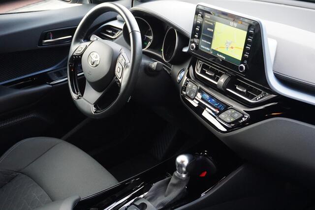 Toyota C-HR 2.0 Hybrid Team D | ACC | Stuurverm