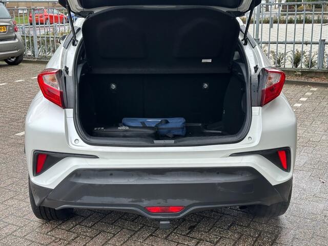Toyota C-HR 1.8 HYBRID BI-TONE Navi Cruise Camera Telefoon Trekhaak