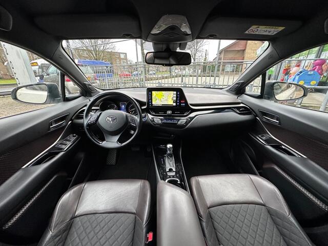 Toyota C-HR 1.8 HYBRID BI-TONE Navi Cruise Camera Telefoon Trekhaak