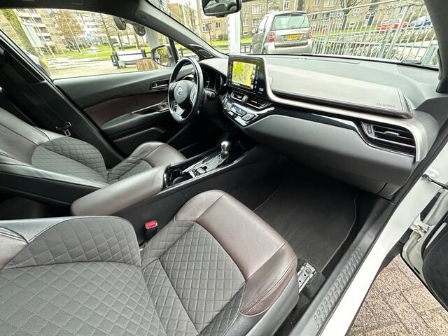 Toyota C-HR 1.8 HYBRID BI-TONE Navi Cruise Camera Telefoon Trekhaak