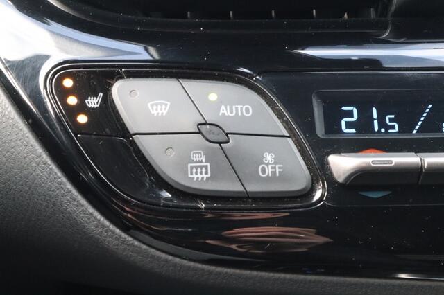 Toyota C-HR 2.0 Hybrid Bi-Tone Apple CarPlay | Treeplanken | Stuur-Stoelverw