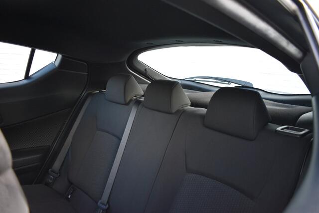 Toyota C-HR 1.8 Hybrid Dynamic Limeted Automaat 122pk | Cruise control | Trekhaak | Achteruitrijcamera | Dealer onderhouden |