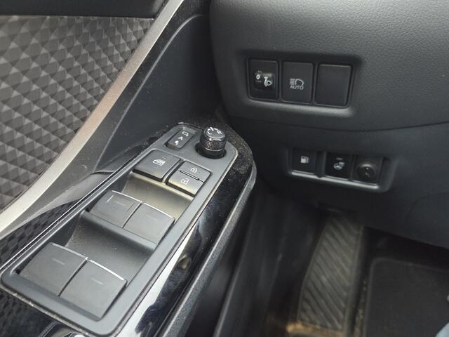 Toyota C-HR 2.0 Hybrid Business Plus | Nieuw Binnen! | Navi | Clima | Stoelverwarming