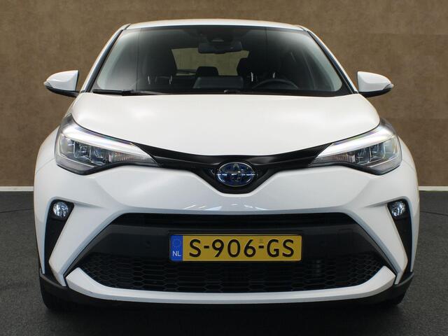 Toyota C-HR 1.8 Hybrid Dynamic - ORIGINEEL NEDERLANDSE AUTO - PARKEERSENSOREN VOOR EN ACHTER - DODEHOEK DETECTIE - ACHTERUITRIJ CAMERA - KEYLESS ENRTY & START - NAVIGATIE - APPLE CARPLAY/ ANDROID AUTO