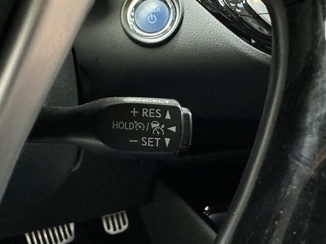 Toyota C-HR 1.8 Hybrid Dynamic | Stoel/stuurwielverwarming | Dode hoek detector | 18'' LM velgen | Dealer onderhouden |