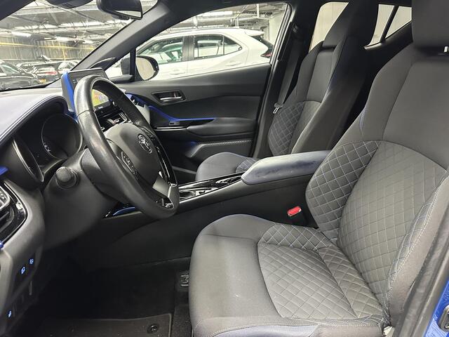 Toyota C-HR 2.0 Hybrid Bi-Tone
