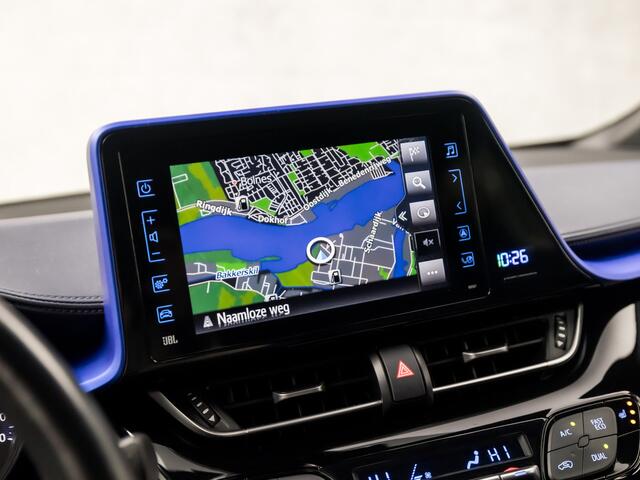 Toyota C-HR 1.8 Hybrid Sport Automaat (NAVIGATIE, CAMERA, JBL AUDIO, ADAPTIVE CRUISE, SPORTSTOELEN, STOELVERWARMING, KEYLESS, PARKEERSENSOREN, ZWART HEMEL, NIEUWSTAAT)