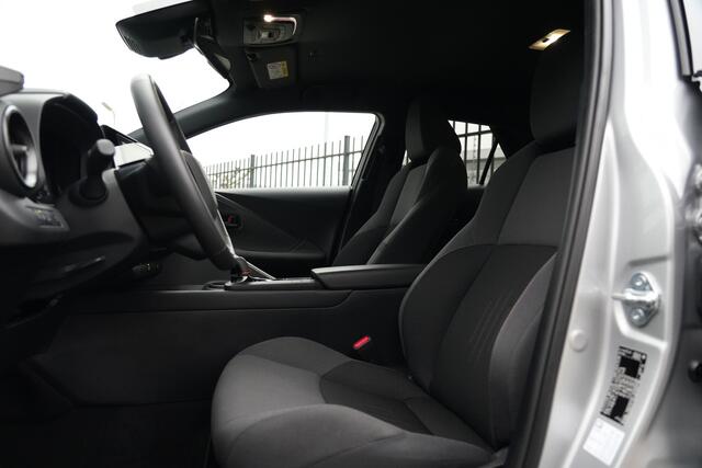 Toyota C-HR 2.0 Plug-in Hybrid 220 Dynamic 223pk Stoelverwarming/Camera/AppleCarplay