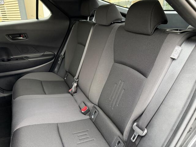 Toyota C-HR 1.8 Hybr 140 First | Stuur/stoel verwarm | Elek. achterklep | PD