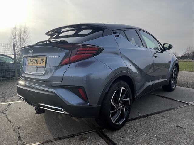 Toyota C-HR 2.0 Hybrid Bi-Tone