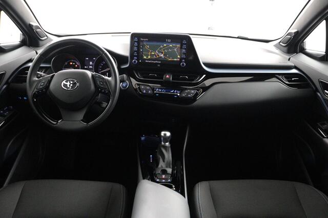 Toyota C-HR 1.8 Hybrid First Edition | Apple Carplay/Android Auto | Parkeer sensoren | Navigatie | Stoelverwarming |