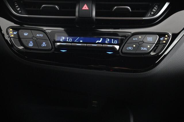 Toyota C-HR 1.8 Hybrid First Edition | Apple Carplay/Android Auto | Parkeer sensoren | Navigatie | Stoelverwarming |