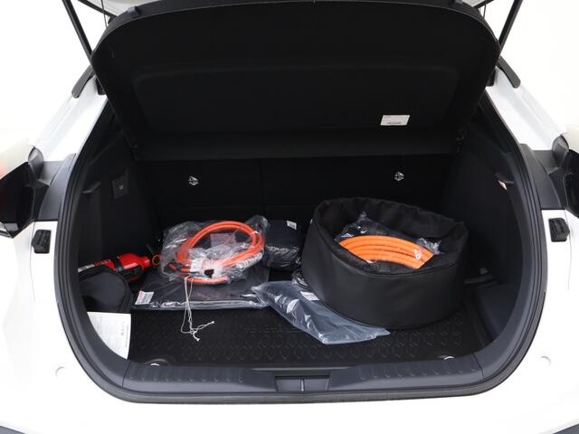 Toyota C-HR 2.0 PHEV 220PK Dynamic Winterpack Camera Carplay