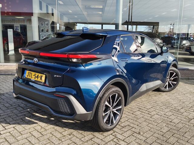 Toyota C-HR 1.8 Hybrid 140 First Edition | Sensoren v/a | Blind Spot | Stoel