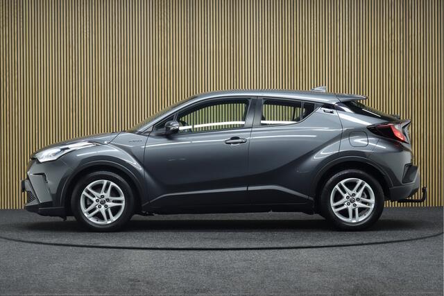 Toyota C-HR 1.8 Hybrid Active | Adaptive-cruise | Afneembare Trekhaak | Camera | Clima | Apple Carplay & Android Auto | Navigatie | Keyless | LM Velgen | Stoelverwarming