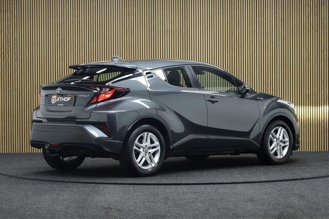 Toyota C-HR 1.8 Hybrid Active | Adaptive-cruise | Afneembare Trekhaak | Camera | Clima | Apple Carplay & Android Auto | Navigatie | Keyless | LM Velgen | Stoelverwarming
