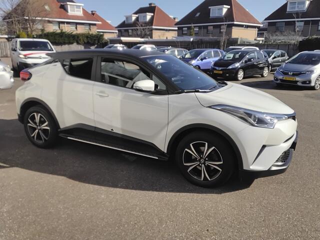 Toyota C-HR 1.2 Dynamic, two tone ,tree planken,eertse eigenaar