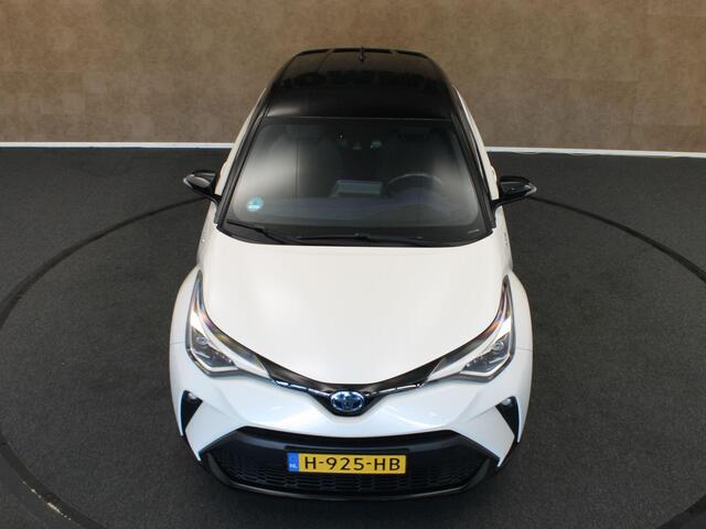 Toyota C-HR 2.0 Hybrid Bi-Tone - ORIGINEEL NEDERLANDSE AUTO - AFKOMSTIG VAN 1E EIGENAAR - 18 INCH LICHT METALEN VELGEN MET MICHELIN BANDEN - PARKEERASSISTENT - JBL AUDIO - DODEHOEK DETECTIE - PARKEERSENSOREN VOOR/ ACHTER - NAVIGATIE - STOELVERWARMING