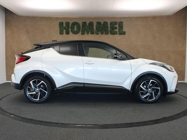 Toyota C-HR 2.0 Hybrid Bi-Tone - ORIGINEEL NEDERLANDSE AUTO - AFKOMSTIG VAN 1E EIGENAAR - 18 INCH LICHT METALEN VELGEN MET MICHELIN BANDEN - PARKEERASSISTENT - JBL AUDIO - DODEHOEK DETECTIE - PARKEERSENSOREN VOOR/ ACHTER - NAVIGATIE - STOELVERWARMING