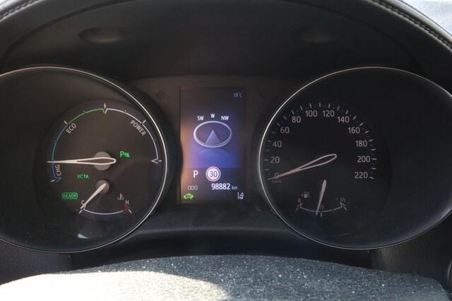 Toyota C-HR 1.8 Hybrid Dynamic Blindspot | Trekhaak | JBL | Parkeersensoren