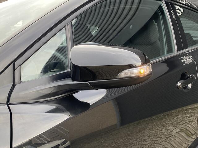 Toyota C-HR 1.8 Hybrid Dynamic AUT. | dealer onderh. | navigatie | adapt. cruise | camera | parkeersens. | all season | carplay | NL auto