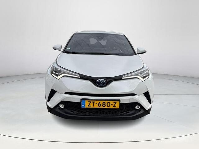 Toyota C-HR 1.8 Hybrid Executive Ultimate **DODEHOEK DETECTIE/ STUURVERWARMING/ JBL AUDIO/ PARKEERSENSOREN**