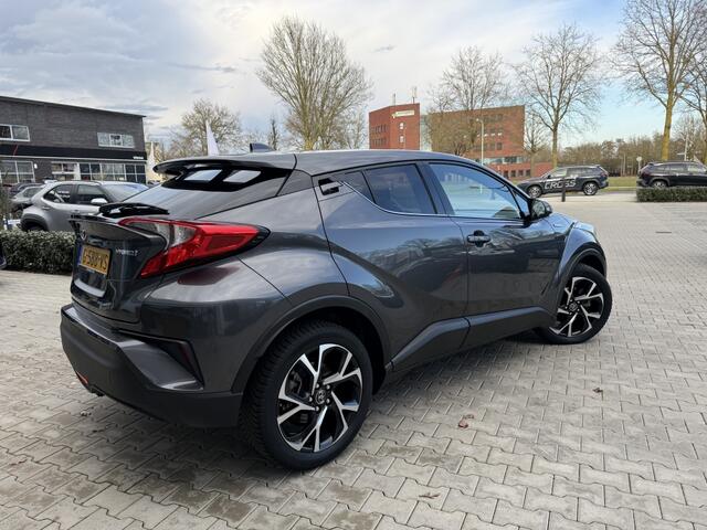 Toyota C-HR 1.8 Hybrid Dynamic | Trekhaak | All Seasons | Stoelverwarming
