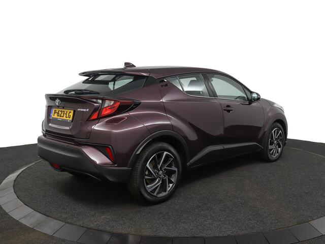 Toyota C-HR 1.8 Hybrid Dynamic | Climate control | Cruise control adaptive | Camera | Lichtmetalen wielen | Keyless start & Entry |