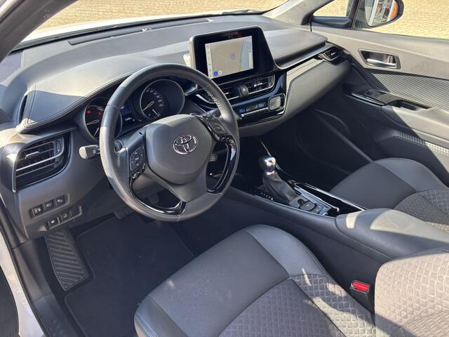 Toyota C-HR 1.8 Hybrid Executive / Bi-tone / Parelmoer / Applecarplay/Android Auto / Allseason Banden /