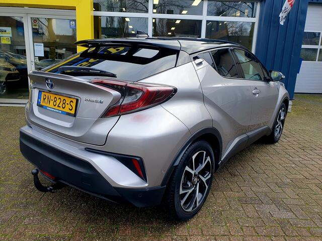 Toyota C-HR 1.8 Hybrid Bi-Tone Plus All-in prijs!