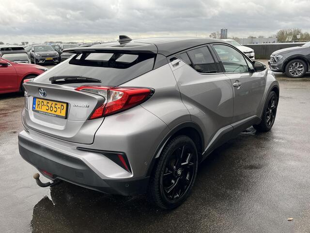 Toyota C-HR 1.8 Hybrid First Edition Automaat Zeer mooie in Nederland geleverde C-HR incl: Trekhaak, LM velgen, JBL, Cruise Control, Climate control, Dodehoek detectie, Full Map Navigatie