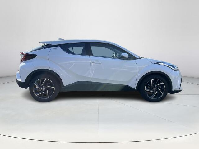 Toyota C-HR 1.8 Hybrid Dynamic | Trekhaak | Parkeersensoren | Carplay | Keyless entry |