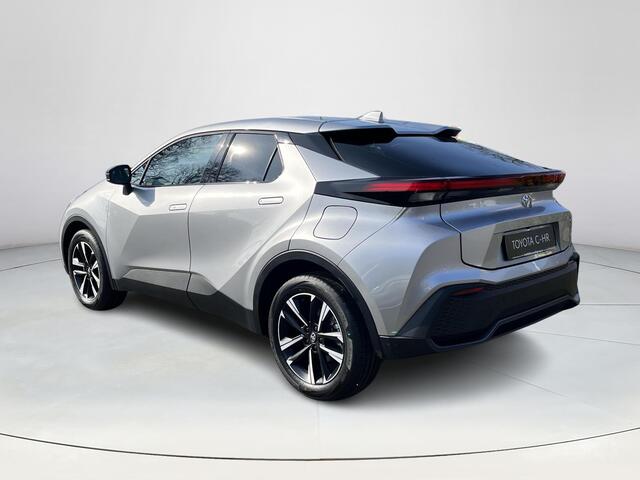 Toyota C-HR 2.0 Plug-in Hybrid 220 Dynamic | Shimmering silver metallic | Nieuw uit voorraad leverbaar |