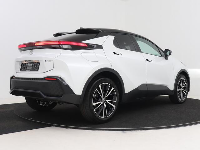 Toyota C-HR 2.0 Plug-in Hybrid 220 Executive