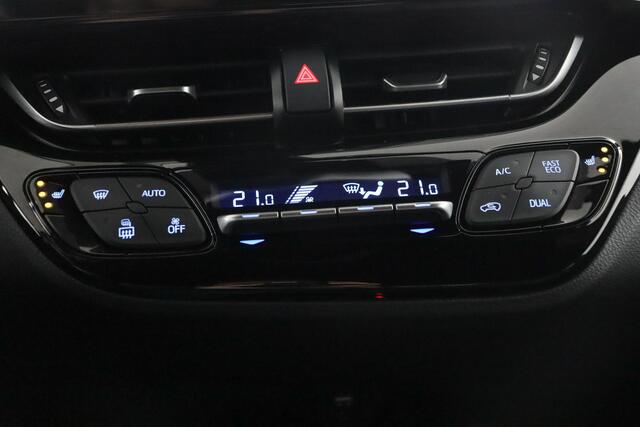 Toyota C-HR 1.8 Hybrid Executive Ultimate | Treekplanken | JBL Audio | Parkeer sensoren | Leer | Navigatie |