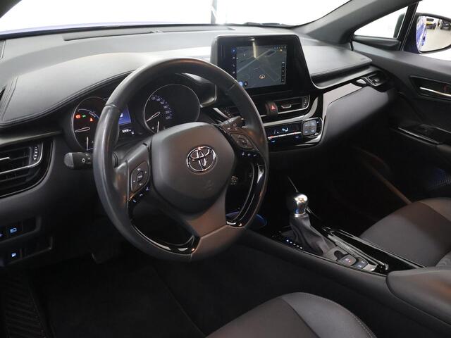 Toyota C-HR 1.8 Hybrid Style | Trekhaak | Dodehoekdetectie | Achteruitrijcamera | Apple Carplay/Android Auto | Cruise Control Adaptief | DAB |