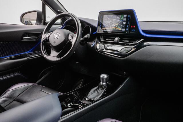 Toyota C-HR 1.8 Hybrid Bi-Tone Plus Trekhaak/ Lederen int./ Stuur+stoelverwarming/ Camera/ Blindspot/ JBL audio