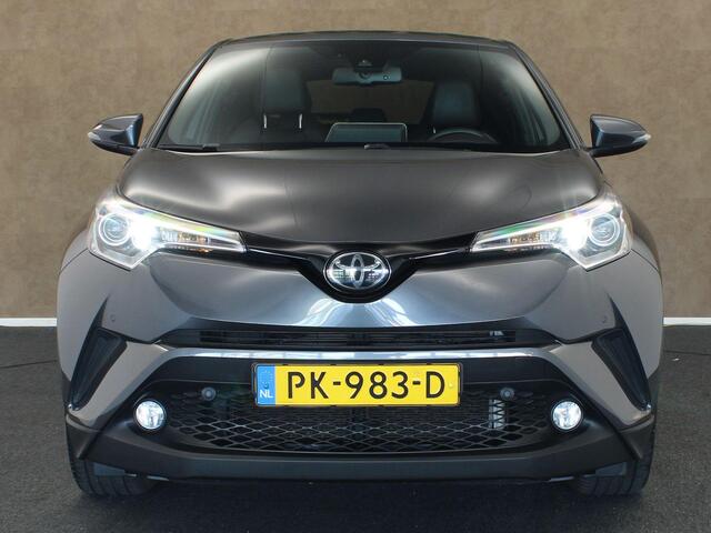 Toyota C-HR 1.2 Executive - ORIGINEEL NEDERLANDSE AUTO - NAVIGATIE - ADAPTIEVE CRUISE CONTROL - STOELVERWARMING VOORZIJDE - CLIMATE CONTROL - EXTRA GETINT GLAS - PARKEERSENSOREN VOOR + ACHTER - ELEKTRISCHE RAMEN/SPIEGELS - KEYLESS ENTRY