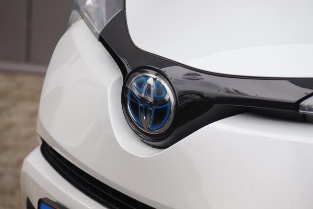 Toyota C-HR 1.8 Hybrid Dynamic, Stoelverwarming, Camera, Cruise, Navi