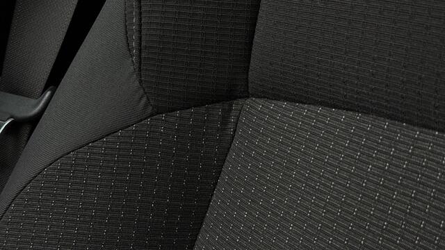 Toyota C-HR 1.8 Hybrid Dynamic, Stoelverwarming, Camera, Cruise, Navi