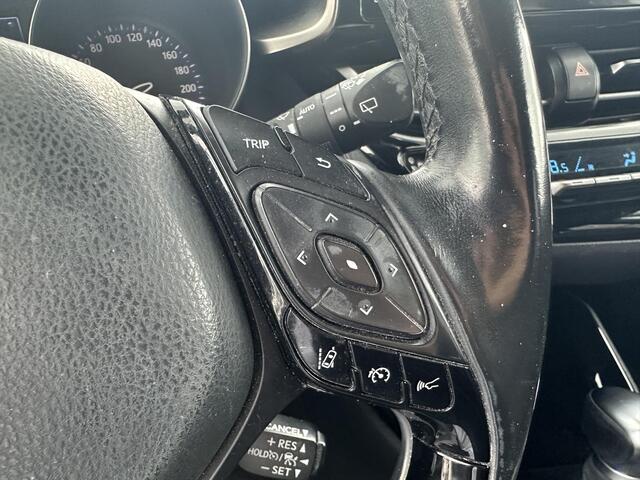 Toyota C-HR 1.8 Hybrid Style Ultimate lichtmetalen velgen 18" , Parkeersensoren voor - achter , Parkeerhulp ,navigatiesysteem full map , Stoelverwarming