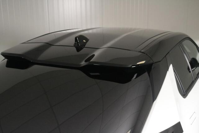 Toyota C-HR 2.0 Plug-in Hybrid 220 Dynamic Limit, Groot scherm